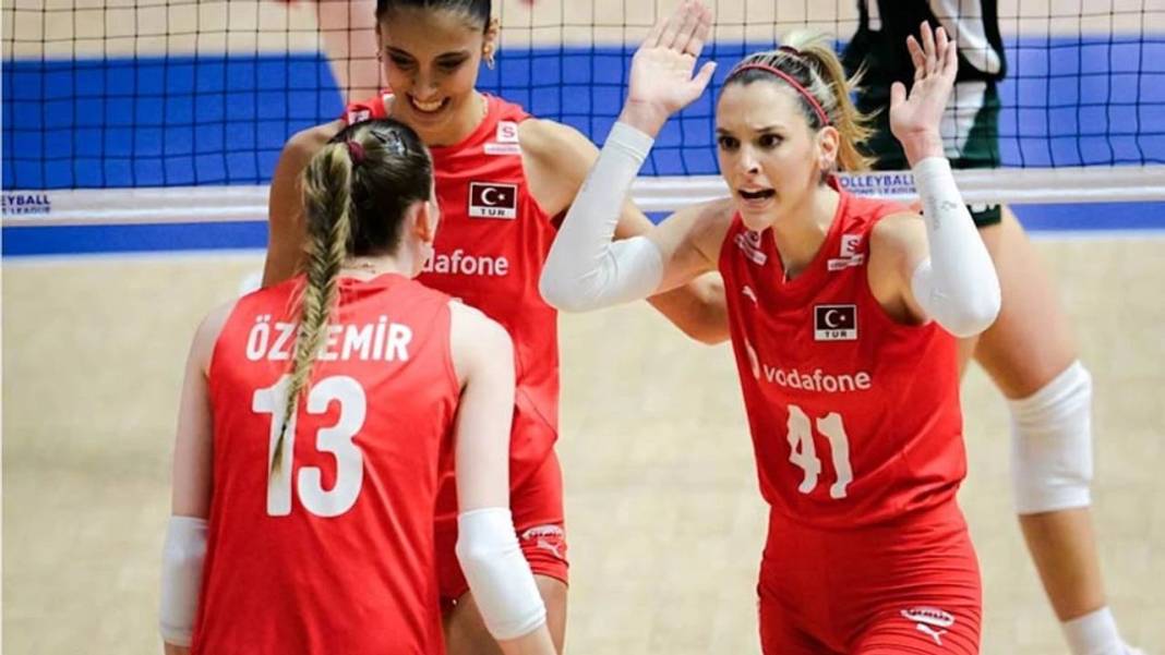 4'te 4 yaptılar ama: Filenin Sultanları Milletler Ligi'nde bakın kaçıncı sırada 16